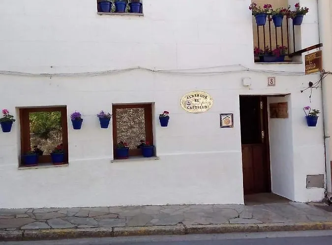 El Castillo Hostal